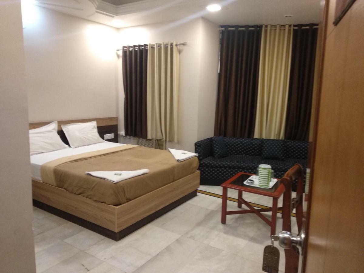 Hotel Rajwada International Belgaum Ngoại thất bức ảnh