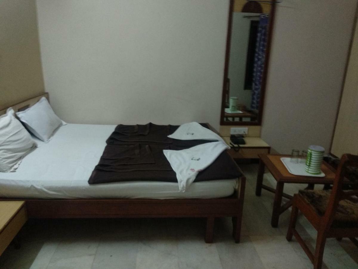 Hotel Rajwada International Belgaum Ngoại thất bức ảnh